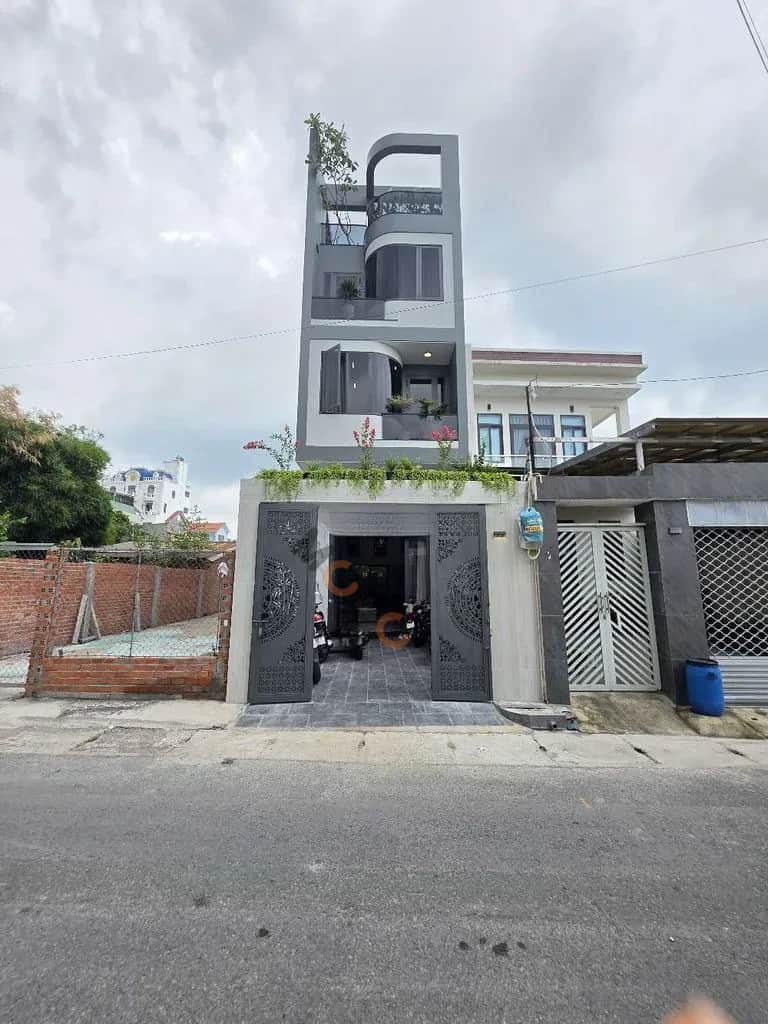 Bán nhà mặt tiền Ngô Văn Sở Dĩ An, TP.HCM – 4 phòng ngủ, giá 8.8 tỷ Bán nhà mặt tiền Ngô Văn Sở Dĩ An, TP.HCM – 4 phòng ngủ, giá 8.8 tỷ