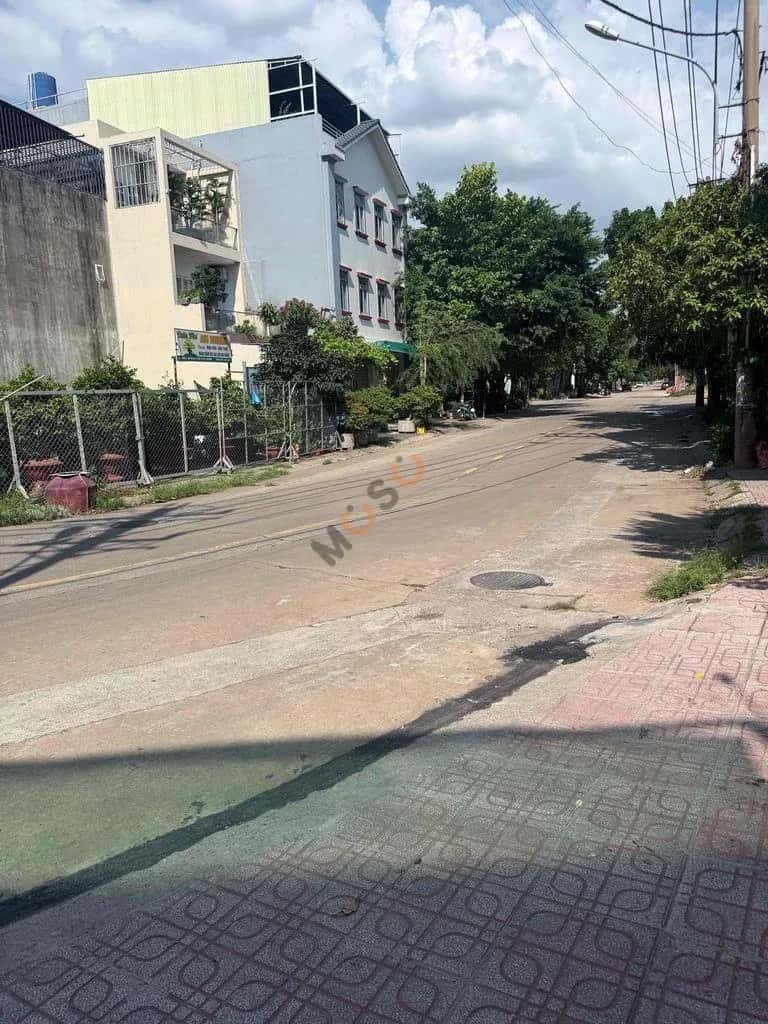 Cho thuê nhà mặt tiền Đường C Dĩ An, TP.HCM – giá 10 triệu — Hình 3 Cho thuê nhà mặt tiền Đường C Dĩ An, TP.HCM – giá 10 triệu — Hình 3