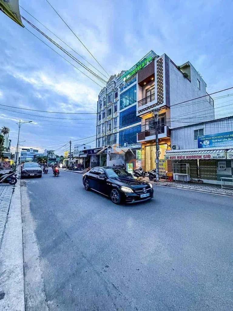 Cho thuê nhà hẻm Trần Nam Phú Ninh Kieu, Can Tho – 4 phòng ngủ, giá 20 triệu — Hình 2 Cho thuê nhà hẻm Trần Nam Phú Ninh Kieu, Can Tho – 4 phòng ngủ, giá 20 triệu — Hình 2