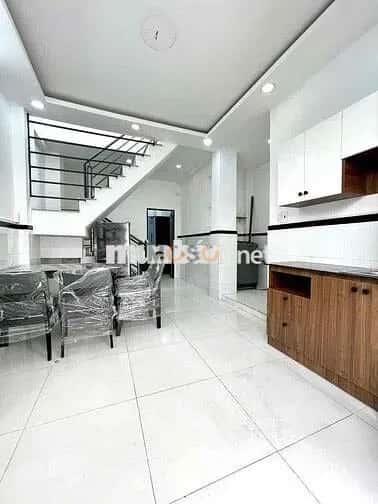 Cho thuê nhà hẻm Quận 5, TP.HCM – 3 phòng ngủ, giá 15 triệu — Hình 2 Cho thuê nhà hẻm Quận 5, TP.HCM – 3 phòng ngủ, giá 15 triệu — Hình 2
