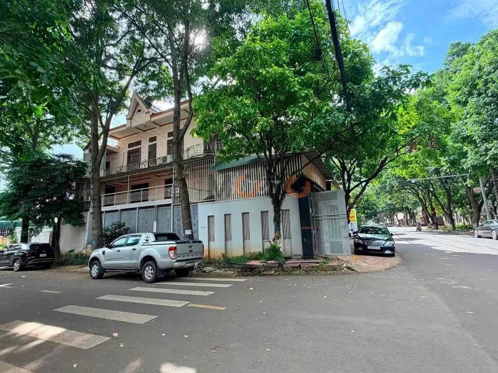 Cho thuê nhà mặt tiền Tôn Đức Thắng Thành phố Buôn Ma Thuột, Đắk Lắk – 4 phòng ngủ, giá 15 triệu Cho thuê nhà mặt tiền Tôn Đức Thắng Thành phố Buôn Ma Thuột, Đắk Lắk – 4 phòng ngủ, giá 15 triệu