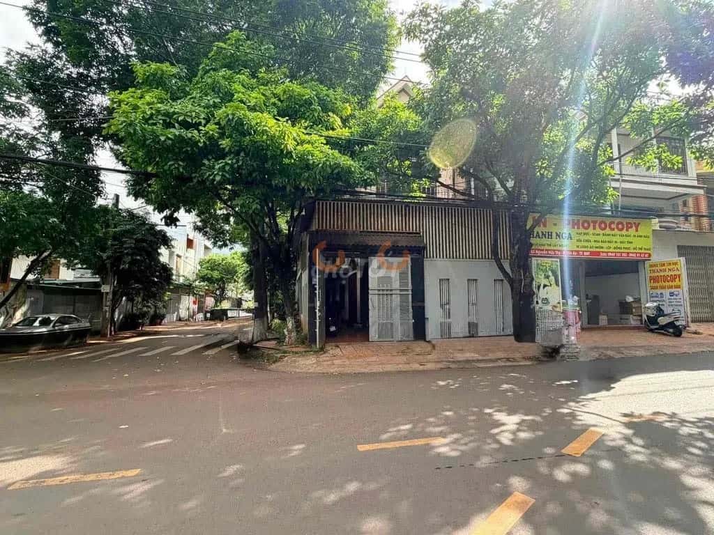 Cho thuê nhà mặt tiền Tôn Đức Thắng Thành phố Buôn Ma Thuột, Đắk Lắk – 4 phòng ngủ, giá 15 triệu — Hình 2 Cho thuê nhà mặt tiền Tôn Đức Thắng Thành phố Buôn Ma Thuột, Đắk Lắk – 4 phòng ngủ, giá 15 triệu — Hình 2