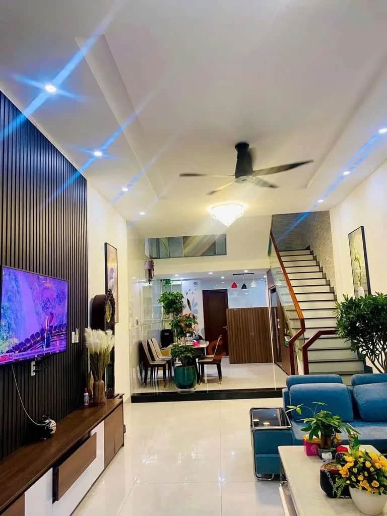 Cho thuê nhà mặt tiền Dương Quảng Hàm Hòa Cường, Đà Nẵng – 4 phòng ngủ, giá 18 triệu Cho thuê nhà mặt tiền Dương Quảng Hàm Hòa Cường, Đà Nẵng – 4 phòng ngủ, giá 18 triệu