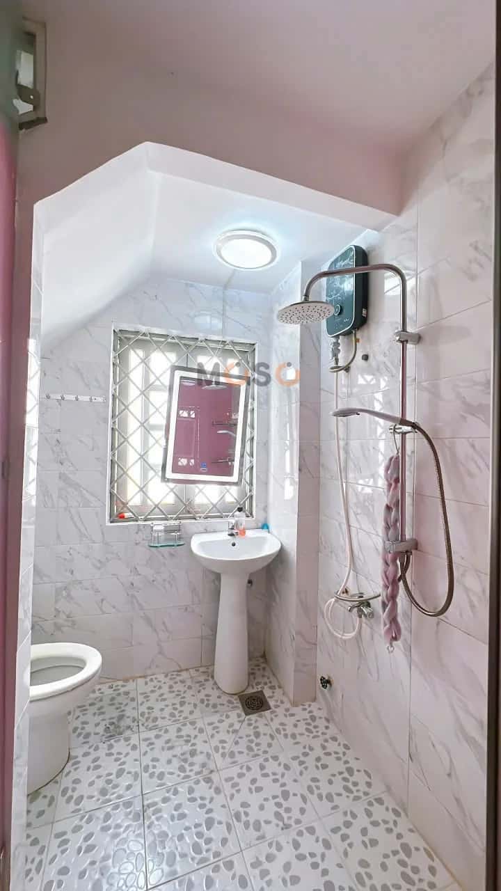 Bán nhà mặt tiền đường số 6 Quận 4, TP.HCM – 3 phòng ngủ, giá 7.5 tỷ — Hình 2 Bán nhà mặt tiền đường số 6 Quận 4, TP.HCM – 3 phòng ngủ, giá 7.5 tỷ — Hình 2