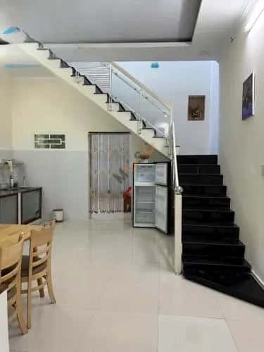 Cho thuê nhà hẻm Đường Lam Sơn Nha Trang, Khánh Hòa – 3 phòng ngủ, giá 13 triệu — Hình 2 Cho thuê nhà hẻm Đường Lam Sơn Nha Trang, Khánh Hòa – 3 phòng ngủ, giá 13 triệu — Hình 2