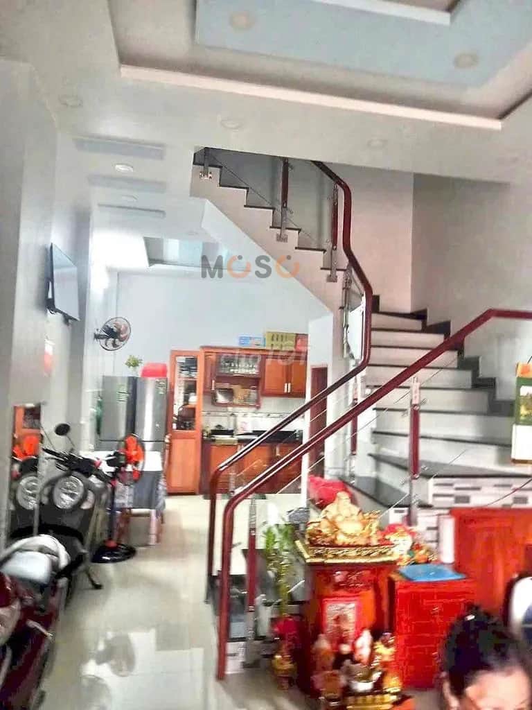 Cho thuê nhà hẻm Ấp Chiến Lược Bình Tân, TP.HCM – 4 phòng ngủ, giá 12 triệu Cho thuê nhà hẻm Ấp Chiến Lược Bình Tân, TP.HCM – 4 phòng ngủ, giá 12 triệu