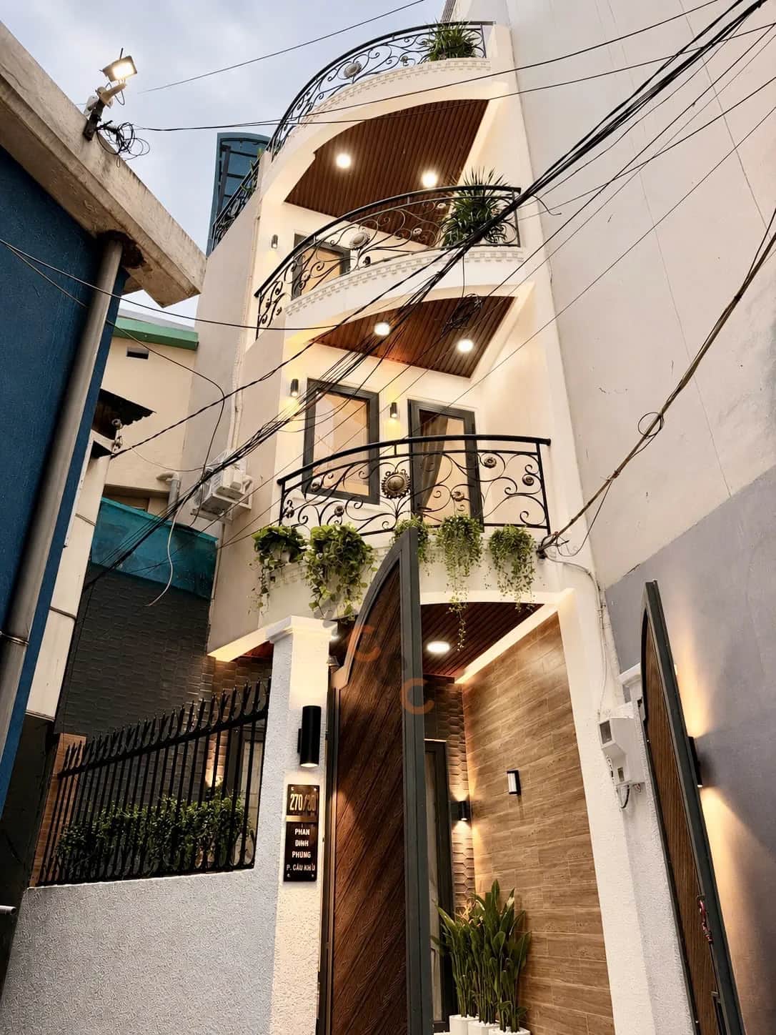 Bán nhà hẻm Phan Đình Phùng Quận Phú Nhuận, TP.HCM – 4 phòng ngủ, giá 8.3 tỷ Bán nhà hẻm Phan Đình Phùng Quận Phú Nhuận, TP.HCM – 4 phòng ngủ, giá 8.3 tỷ