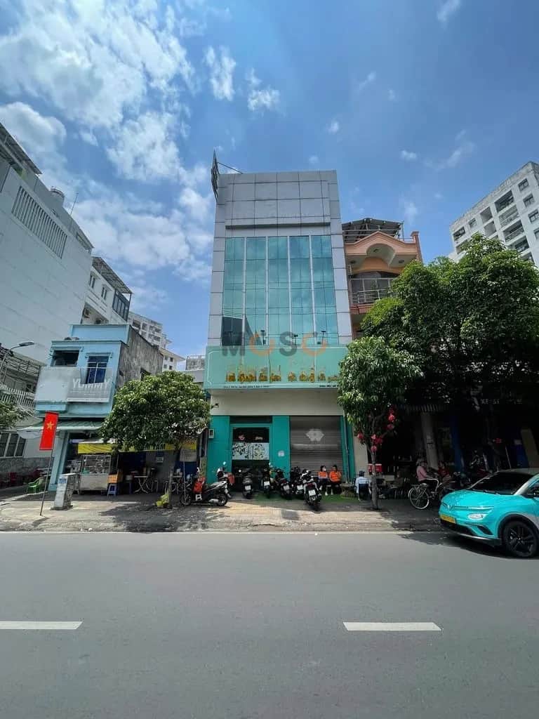Cho thuê nhà mặt tiền Lạc Long Quân Quận 11, TP.HCM – 4 phòng ngủ, giá 26 triệu Cho thuê nhà mặt tiền Lạc Long Quân Quận 11, TP.HCM – 4 phòng ngủ, giá 26 triệu