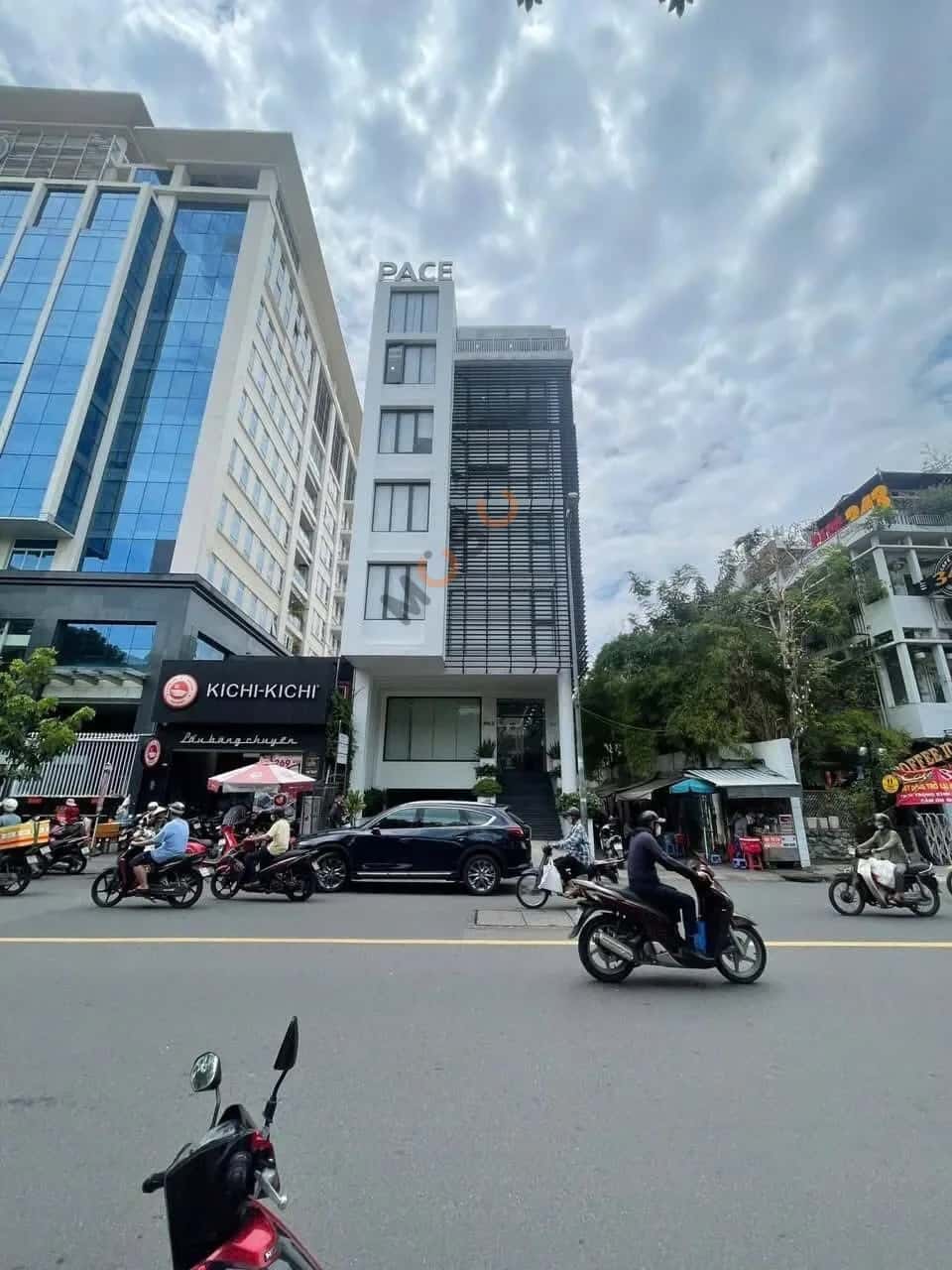 Bán nhà mặt tiền Nguyễn Trãi Quận 1, TP.HCM – 7 phòng ngủ, giá 170 tỷ — Hình 2 Bán nhà mặt tiền Nguyễn Trãi Quận 1, TP.HCM – 7 phòng ngủ, giá 170 tỷ — Hình 2