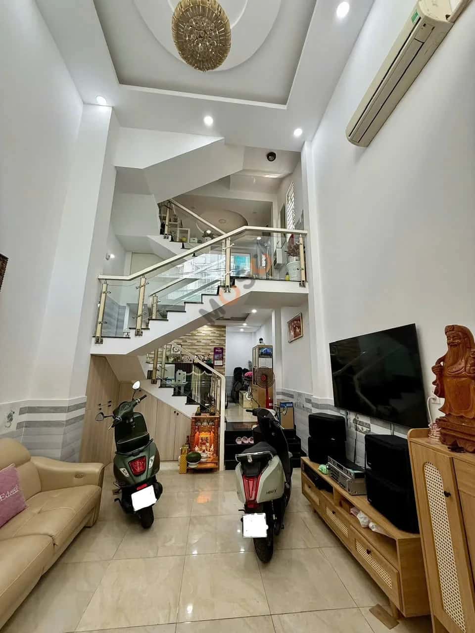 Bán nhà hẻm Thích Quảng Đức Quận Phú Nhuận, TP.HCM – 4 phòng ngủ, giá 9.6 tỷ — Hình 2 Bán nhà hẻm Thích Quảng Đức Quận Phú Nhuận, TP.HCM – 4 phòng ngủ, giá 9.6 tỷ — Hình 2