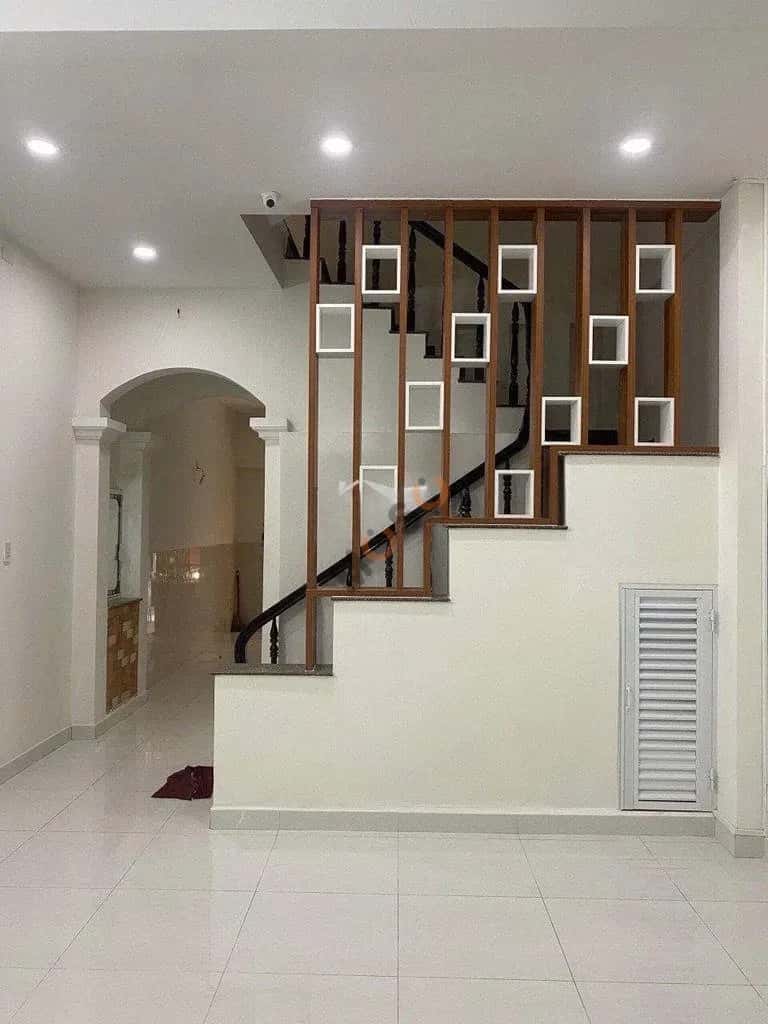Cho thuê nhà mặt tiền Phạm Văn Hai Quận Tân Bình, TP.HCM – 5 phòng ngủ, giá 15 triệu — Hình 2 Cho thuê nhà mặt tiền Phạm Văn Hai Quận Tân Bình, TP.HCM – 5 phòng ngủ, giá 15 triệu — Hình 2
