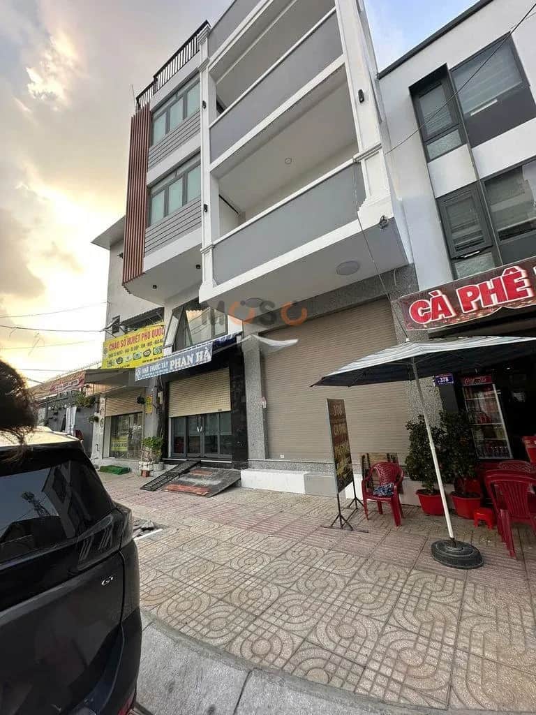 Cho thuê nhà mặt tiền Chu Văn An Quận Bình Thạnh, TP.HCM – 3 phòng ngủ, giá 25 triệu Cho thuê nhà mặt tiền Chu Văn An Quận Bình Thạnh, TP.HCM – 3 phòng ngủ, giá 25 triệu