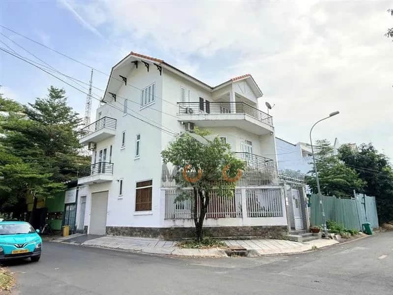 Cho thuê nhà hẻm Trần Lựu Quận 2 cũ, TP.HCM – 5 phòng ngủ, giá 45 triệu Cho thuê nhà hẻm Trần Lựu Quận 2 cũ, TP.HCM – 5 phòng ngủ, giá 45 triệu