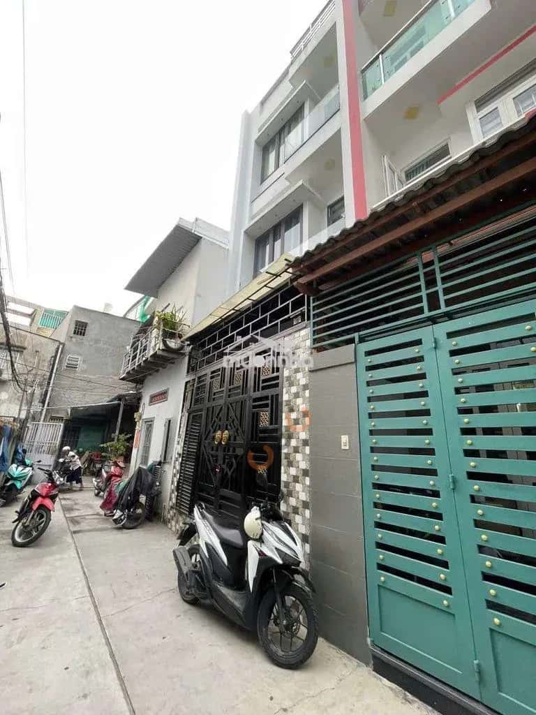 Cho thuê nhà hẻm Đường Tỉnh lộ 10 Bình Tân, TP.HCM – 4 phòng ngủ, giá 11 triệu — Hình 2 Cho thuê nhà hẻm Đường Tỉnh lộ 10 Bình Tân, TP.HCM – 4 phòng ngủ, giá 11 triệu — Hình 2