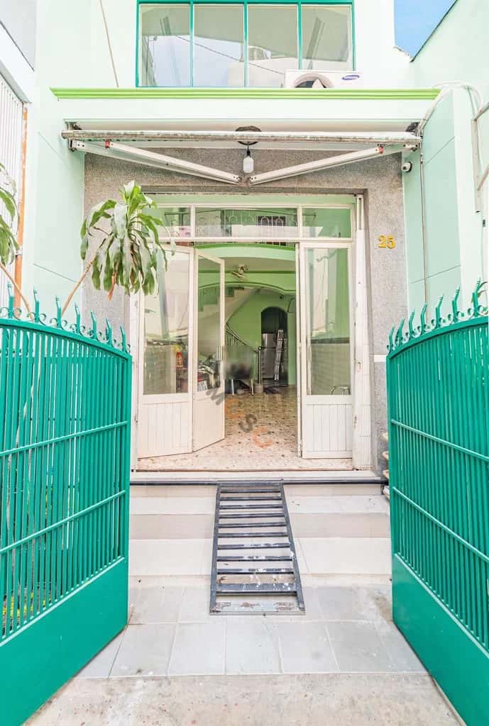 Bán nhà mặt tiền Đào Duy Từ Quận Phú Nhuận, TP.HCM – 7 phòng ngủ, giá 7.8 tỷ — Hình 2 Bán nhà mặt tiền Đào Duy Từ Quận Phú Nhuận, TP.HCM – 7 phòng ngủ, giá 7.8 tỷ — Hình 2