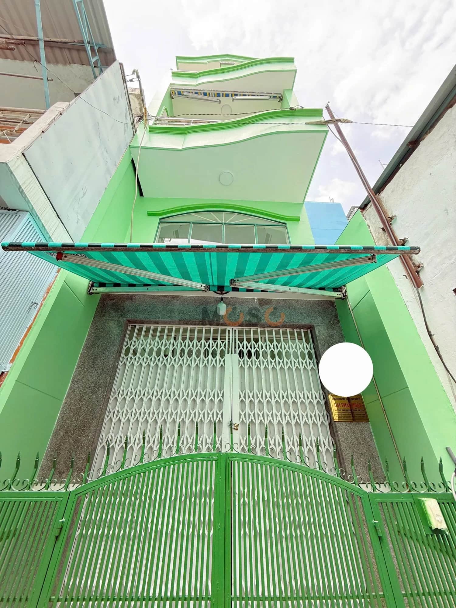 Bán nhà mặt tiền Đào Duy Từ Quận Phú Nhuận, TP.HCM – 7 phòng ngủ, giá 7.8 tỷ Bán nhà mặt tiền Đào Duy Từ Quận Phú Nhuận, TP.HCM – 7 phòng ngủ, giá 7.8 tỷ