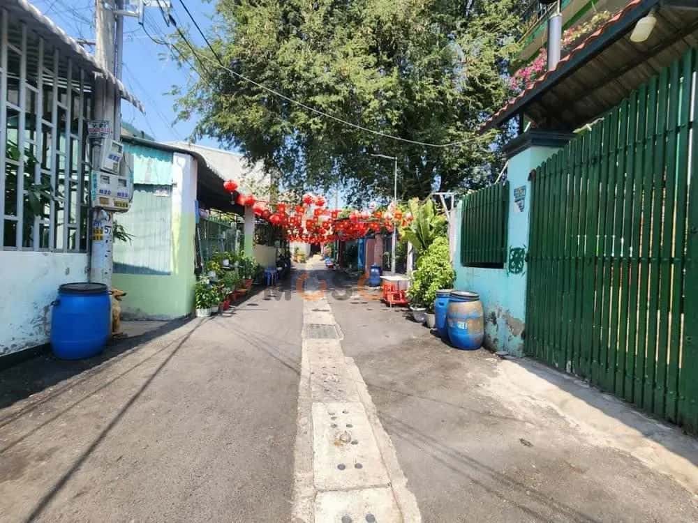 Bán nhà hẻm Nội hóa 2 Dĩ An, Bình Dương – giá 4.7 tỷ — Hình 2 Bán nhà hẻm Nội hóa 2 Dĩ An, Bình Dương – giá 4.7 tỷ — Hình 2