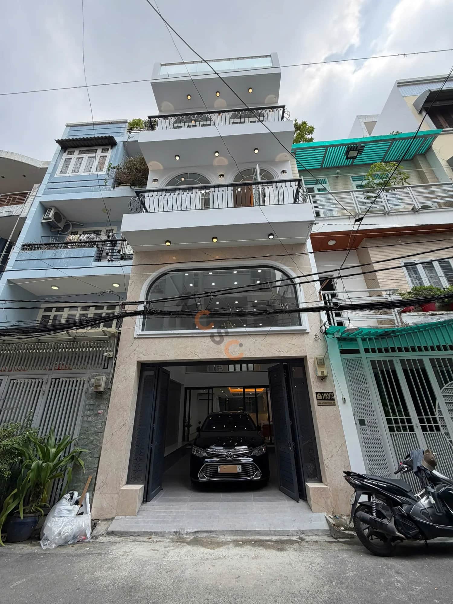 Bán nhà hẻm Trường Sa Quận Phú Nhuận, TP.HCM – 5 phòng ngủ, giá 23.8 tỷ Bán nhà hẻm Trường Sa Quận Phú Nhuận, TP.HCM – 5 phòng ngủ, giá 23.8 tỷ