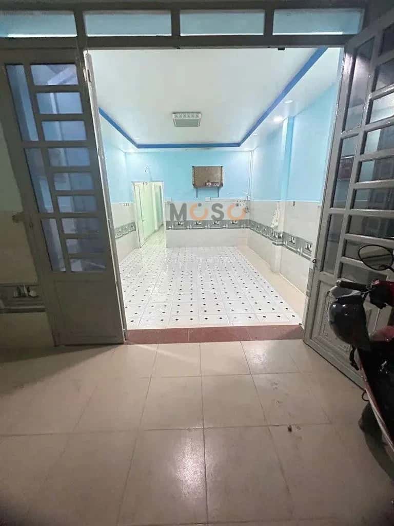 Cho thuê nhà hẻm Lý Thường Kiệt Huyện Hóc Môn, TP.HCM – 4 phòng ngủ, giá 6 triệu — Hình 2 Cho thuê nhà hẻm Lý Thường Kiệt Huyện Hóc Môn, TP.HCM – 4 phòng ngủ, giá 6 triệu — Hình 2