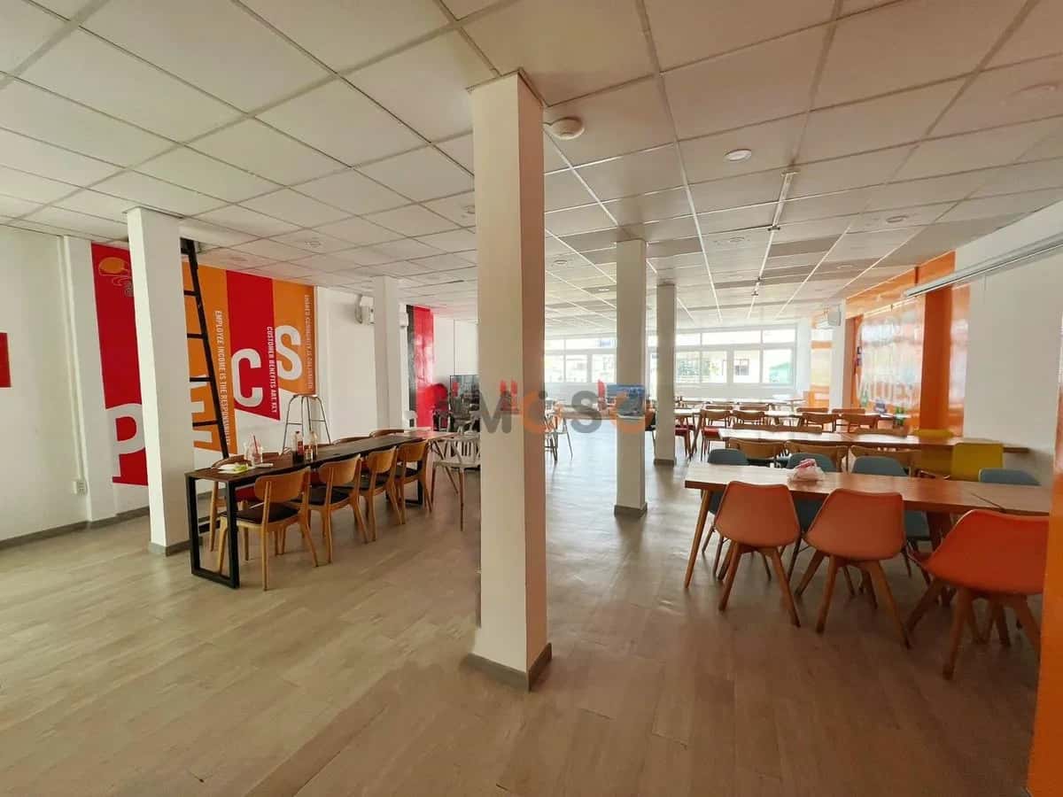 Cho thuê nhà mặt tiền Trương Quốc Dung Phú Nhuận, TP.HCM – giá 121 triệu — Hình 2 Cho thuê nhà mặt tiền Trương Quốc Dung Phú Nhuận, TP.HCM – giá 121 triệu — Hình 2