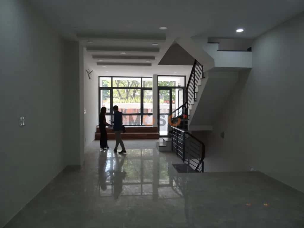Cho thuê nhà mặt tiền Khổng Tử Quận Thủ Đức cũ, TP.HCM – 4 phòng ngủ, giá 50 triệu — Hình 2 Cho thuê nhà mặt tiền Khổng Tử Quận Thủ Đức cũ, TP.HCM – 4 phòng ngủ, giá 50 triệu — Hình 2