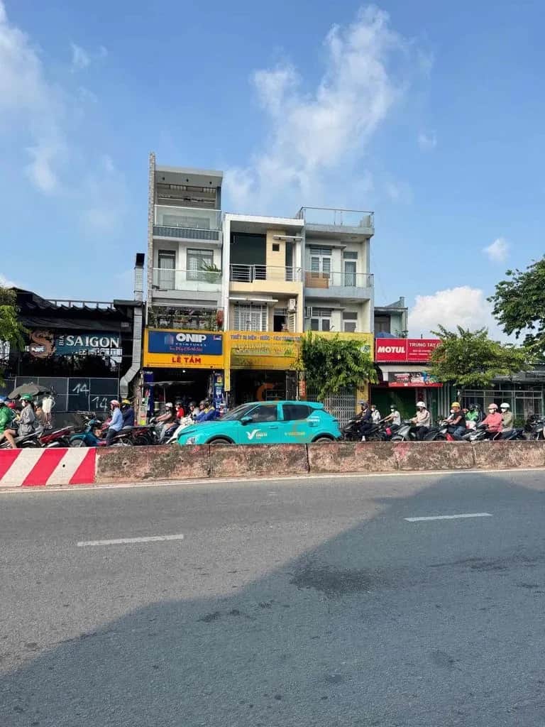 Cho thuê nhà mặt tiền Đường Lê Trọng Tấn Quận Tân Phú, TP.HCM – 5 phòng ngủ, giá 25 triệu Cho thuê nhà mặt tiền Đường Lê Trọng Tấn Quận Tân Phú, TP.HCM – 5 phòng ngủ, giá 25 triệu