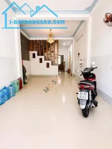 Cho thuê nhà mặt tiền Trần Quang Cơ Quận Tân Phú, TP.HCM – 5 phòng ngủ, giá 20 triệu — Hình 3 Cho thuê nhà mặt tiền Trần Quang Cơ Quận Tân Phú, TP.HCM – 5 phòng ngủ, giá 20 triệu — Hình 3