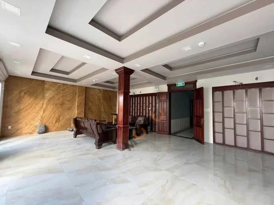 Bán nhà mặt tiền Hoàng Văn Thụ Thành phố Nha Trang, Khánh Hòa – 9 phòng ngủ, giá 35 tỷ — Hình 2 Bán nhà mặt tiền Hoàng Văn Thụ Thành phố Nha Trang, Khánh Hòa – 9 phòng ngủ, giá 35 tỷ — Hình 2