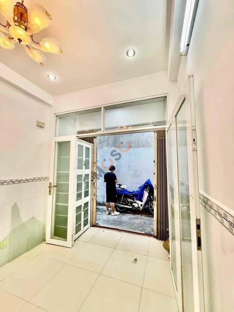 Cho thuê căn hộ chung cư Hẻm 100 Thích Quảng Đức Quận Phú Nhuận, TP.HCM – 3 phòng ngủ, giá 11 triệu Cho thuê căn hộ chung cư Hẻm 100 Thích Quảng Đức Quận Phú Nhuận, TP.HCM – 3 phòng ngủ, giá 11 triệu