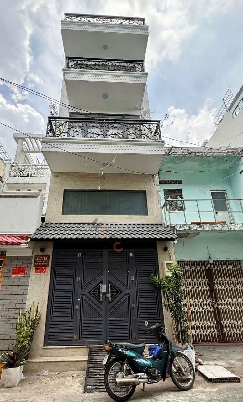 Bán nhà hẻm Trịnh Đình Trọng Quận Tân Phú, TP.HCM – 5 phòng ngủ, giá 12.5 tỷ Bán nhà hẻm Trịnh Đình Trọng Quận Tân Phú, TP.HCM – 5 phòng ngủ, giá 12.5 tỷ