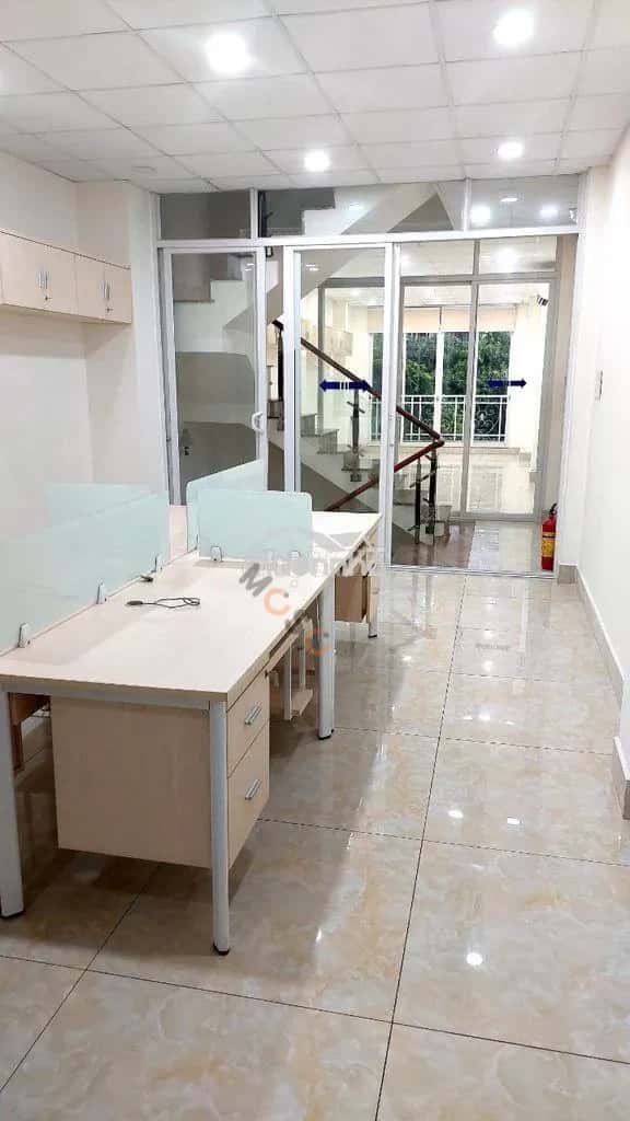 Cho thuê văn phòng Bế Văn Đàn Quận Tân Bình, TP.HCM – 11 phòng ngủ, giá 40 triệu — Hình 2 Cho thuê văn phòng Bế Văn Đàn Quận Tân Bình, TP.HCM – 11 phòng ngủ, giá 40 triệu — Hình 2