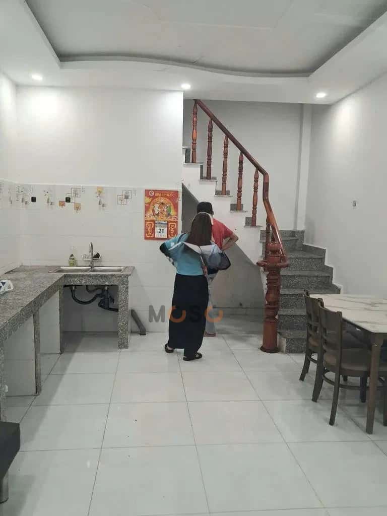 Cho thuê nhà hẻm Huỳnh Văn Cù Thành phố Thủ Dầu Một, TP.HCM – giá 5 triệu — Hình 3 Cho thuê nhà hẻm Huỳnh Văn Cù Thành phố Thủ Dầu Một, TP.HCM – giá 5 triệu — Hình 3