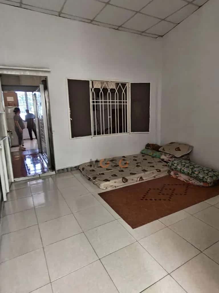 Cho thuê nhà hẻm Lạc Long Quân Tân Phú, Ho Chi Minh – 3 phòng ngủ, giá 10 triệu — Hình 3 Cho thuê nhà hẻm Lạc Long Quân Tân Phú, Ho Chi Minh – 3 phòng ngủ, giá 10 triệu — Hình 3