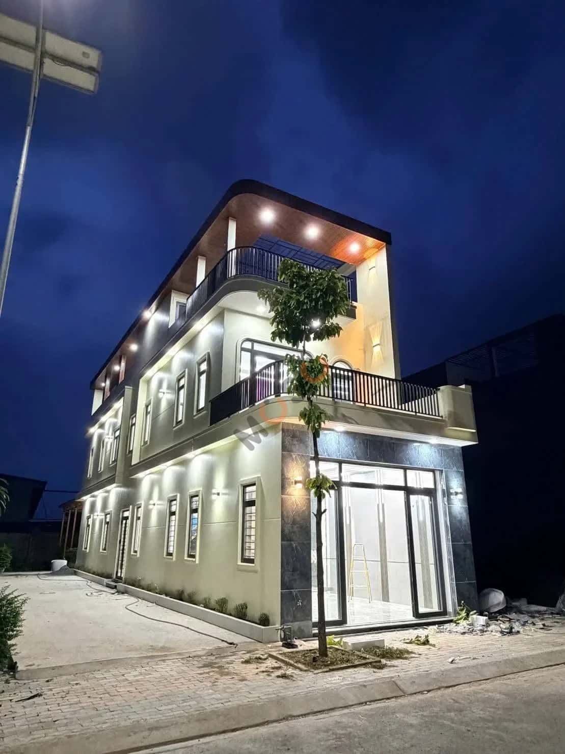 Bán nhà mặt tiền đường số 1 Thành phố Tân Uyên, Bình Dương – 4 phòng ngủ, giá 6.6 tỷ — Hình 2 Bán nhà mặt tiền đường số 1 Thành phố Tân Uyên, Bình Dương – 4 phòng ngủ, giá 6.6 tỷ — Hình 2