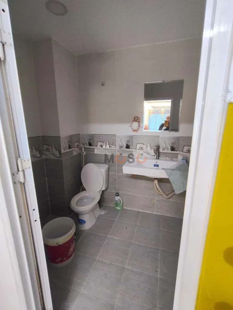 Cho thuê nhà hẻm Đường Võ Văn Kiệt Quận 1, TP.HCM – 3 phòng ngủ, giá 12 triệu — Hình 3 Cho thuê nhà hẻm Đường Võ Văn Kiệt Quận 1, TP.HCM – 3 phòng ngủ, giá 12 triệu — Hình 3