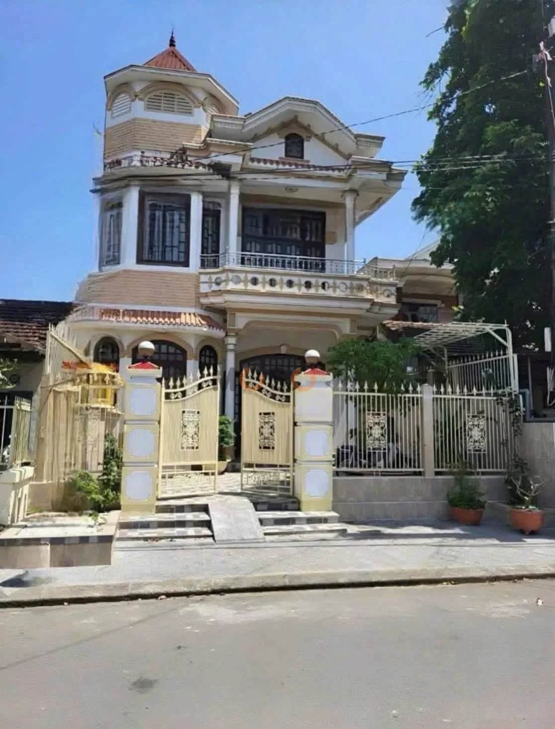 Bán nhà mặt tiền Nguyễn Xuân Lộc Quận Phú Xuân, TP. Huế – 4 phòng ngủ, giá 4.8 tỷ Bán nhà mặt tiền Nguyễn Xuân Lộc Quận Phú Xuân, TP. Huế – 4 phòng ngủ, giá 4.8 tỷ