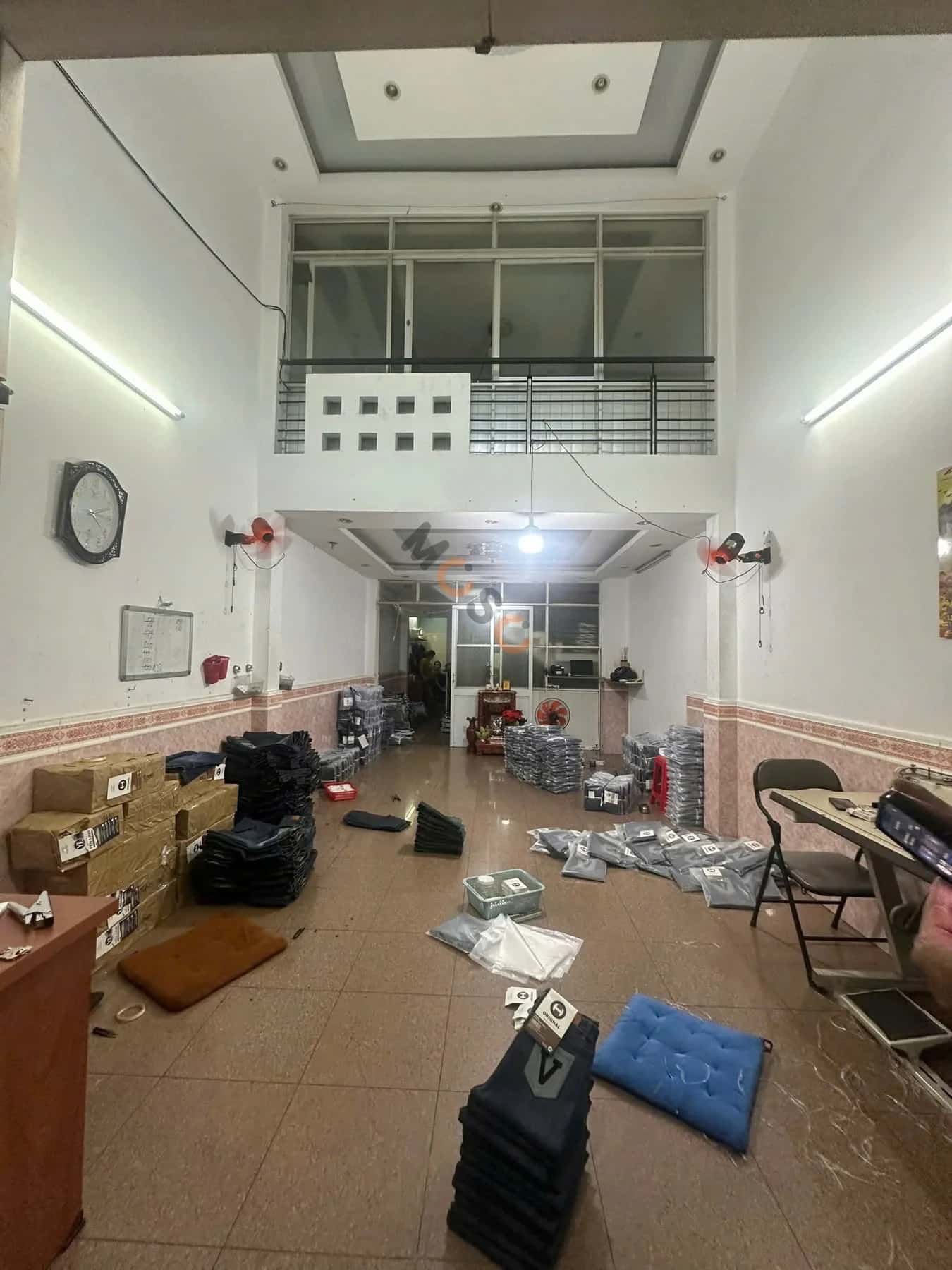 Bán nhà mặt tiền Lê Sao Quận Tân Phú, TP.HCM – 3 phòng ngủ, giá 9.7 tỷ — Hình 3 Bán nhà mặt tiền Lê Sao Quận Tân Phú, TP.HCM – 3 phòng ngủ, giá 9.7 tỷ — Hình 3