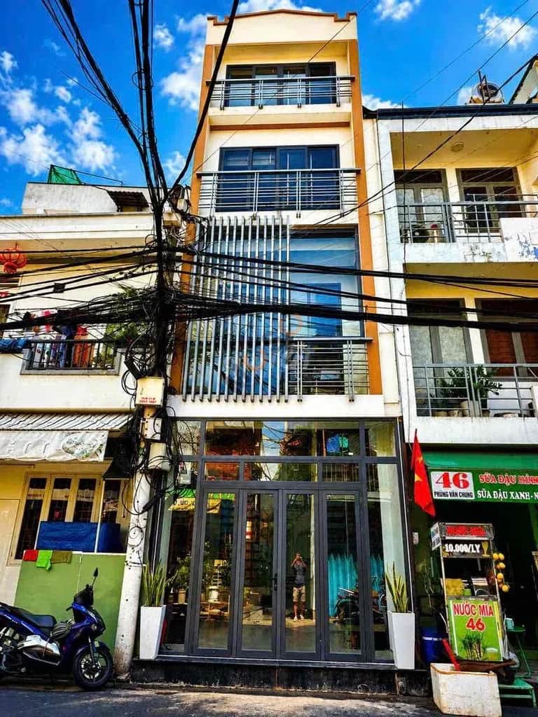 Bán nhà mặt tiền Đường Phùng Văn Cung Quận Phú Nhuận, TP.HCM – 2 phòng ngủ, giá 5.4 tỷ Bán nhà mặt tiền Đường Phùng Văn Cung Quận Phú Nhuận, TP.HCM – 2 phòng ngủ, giá 5.4 tỷ