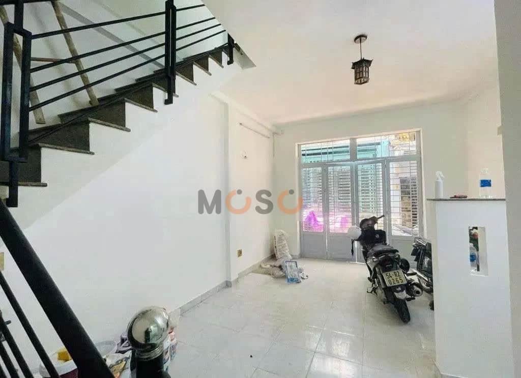 Cho thuê nhà hẻm Lạc Long Tân Bình, Ho Chi Minh – 2 phòng ngủ, giá 8.5 triệu Cho thuê nhà hẻm Lạc Long Tân Bình, Ho Chi Minh – 2 phòng ngủ, giá 8.5 triệu