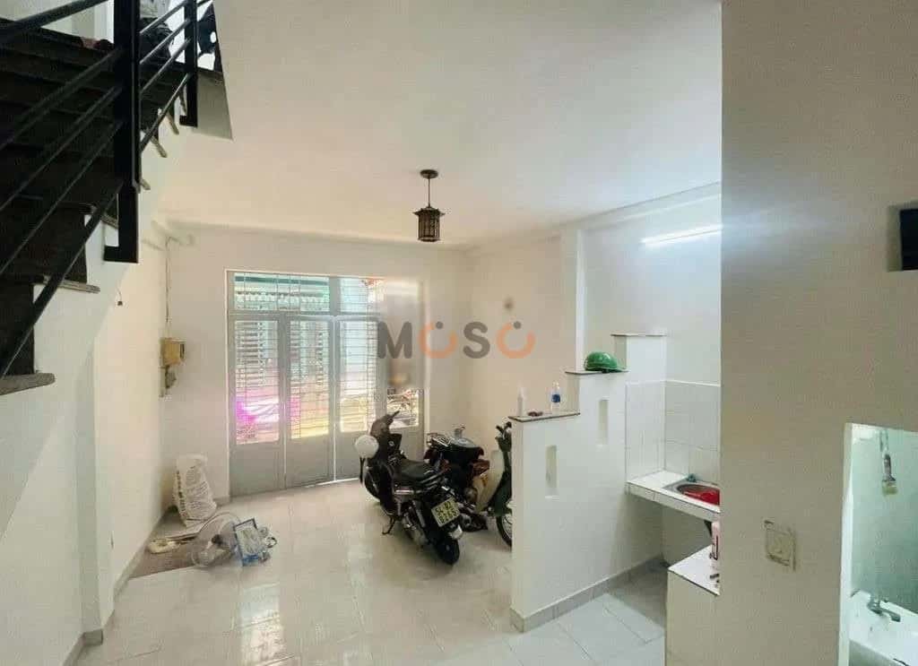 Cho thuê nhà hẻm Lạc Long Tân Bình, Ho Chi Minh – 2 phòng ngủ, giá 8.5 triệu — Hình 2 Cho thuê nhà hẻm Lạc Long Tân Bình, Ho Chi Minh – 2 phòng ngủ, giá 8.5 triệu — Hình 2