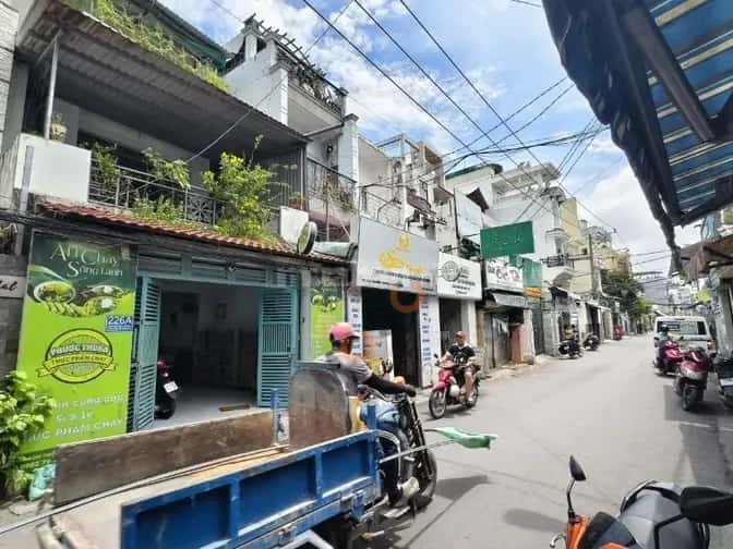 Cho thuê nhà mặt tiền Xóm Chiếu Quận 4, TP.HCM – giá 9.5 triệu — Hình 2 Cho thuê nhà mặt tiền Xóm Chiếu Quận 4, TP.HCM – giá 9.5 triệu — Hình 2