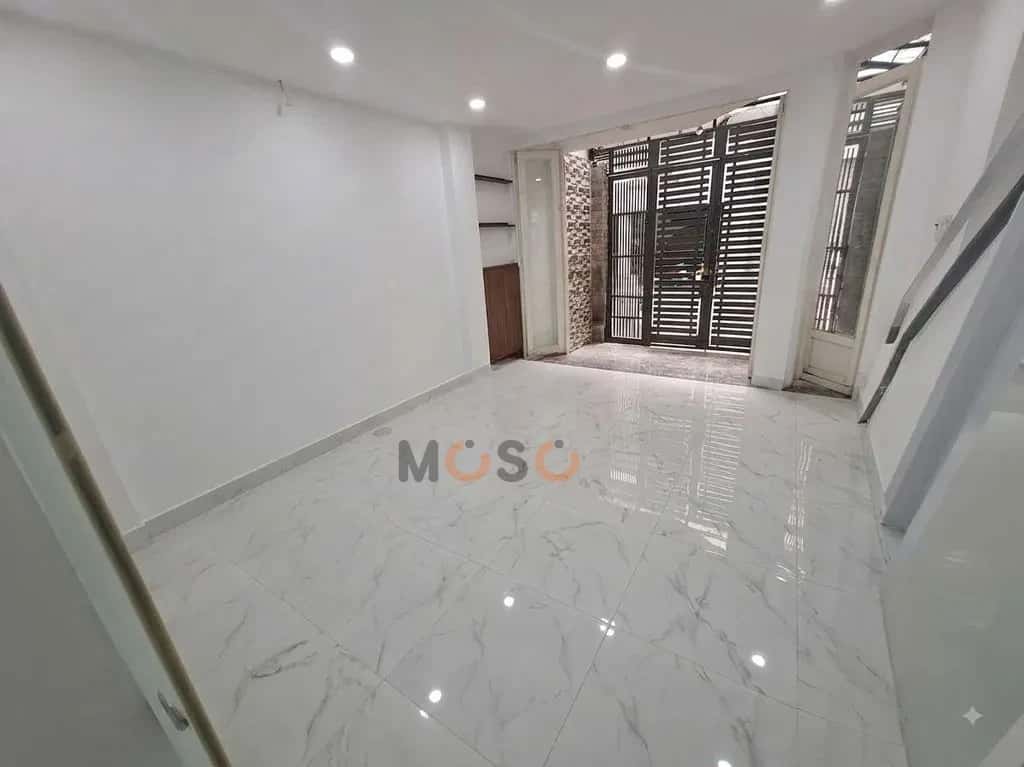 Cho thuê nhà mặt tiền Cách Mạng Tháng Tám Tân Bình, TP.HCM – giá 9.8 triệu — Hình 2 Cho thuê nhà mặt tiền Cách Mạng Tháng Tám Tân Bình, TP.HCM – giá 9.8 triệu — Hình 2