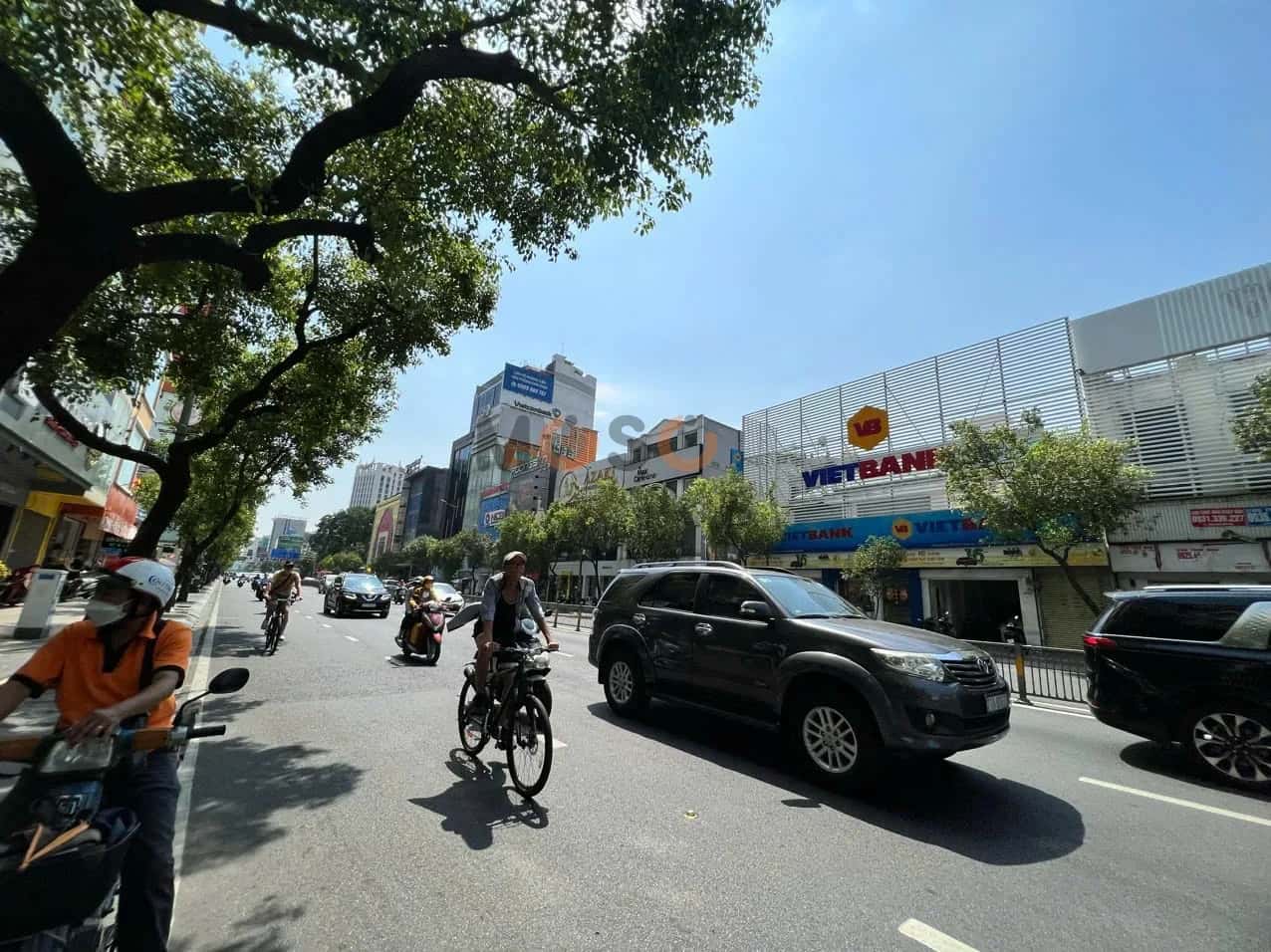 Cho thuê nhà mặt tiền Nguyễn Văn Trỗi Quận Phú Nhuận, TP.HCM – 1 phòng ngủ, giá 100 triệu — Hình 3 Cho thuê nhà mặt tiền Nguyễn Văn Trỗi Quận Phú Nhuận, TP.HCM – 1 phòng ngủ, giá 100 triệu — Hình 3