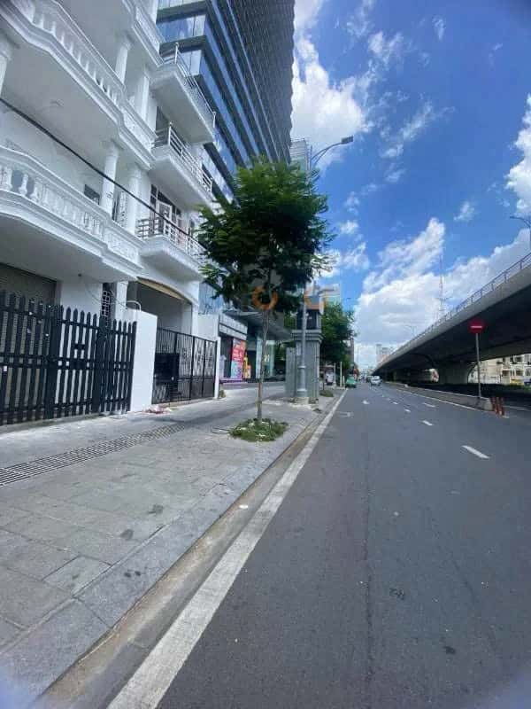 Cho thuê nhà mặt tiền Tôn Đức Thắng Quận 1, TP.HCM – 1 phòng ngủ, giá 80 triệu — Hình 2 Cho thuê nhà mặt tiền Tôn Đức Thắng Quận 1, TP.HCM – 1 phòng ngủ, giá 80 triệu — Hình 2