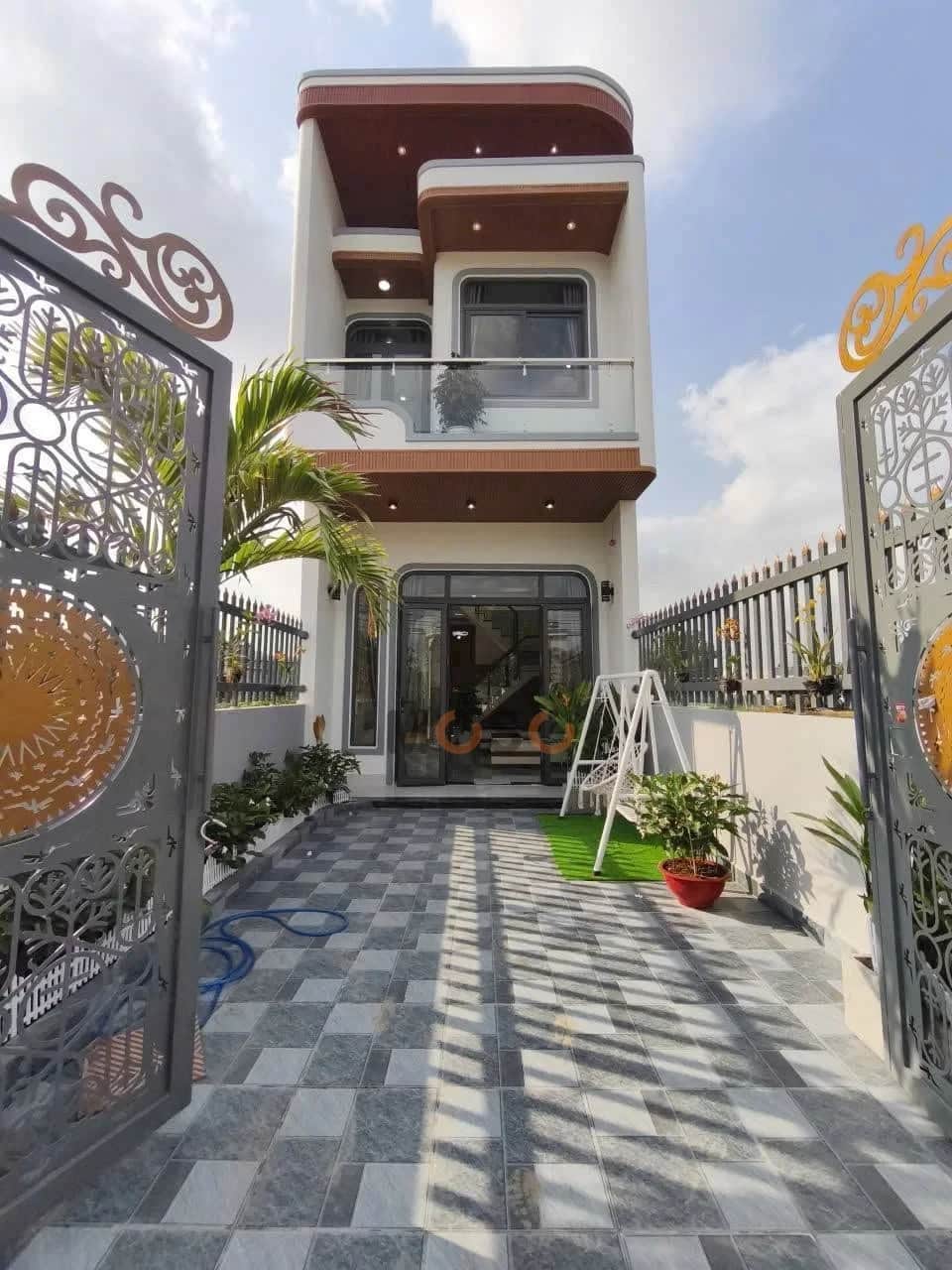 Bán nhà hẻm Lục Viên Huyện Đức Hòa, Long An – 3 phòng ngủ, giá 2.8 tỷ Bán nhà hẻm Lục Viên Huyện Đức Hòa, Long An – 3 phòng ngủ, giá 2.8 tỷ