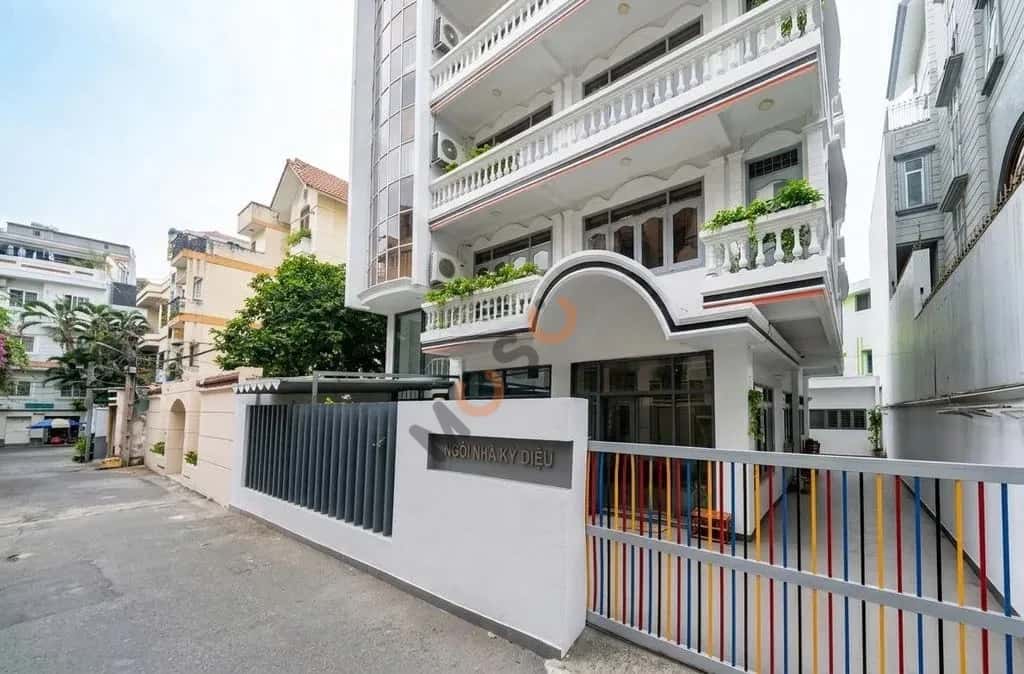 Cho thuê nhà mặt tiền Trương Quốc Dung Quận Phú Nhuận, TP.HCM – giá 169 triệu — Hình 2 Cho thuê nhà mặt tiền Trương Quốc Dung Quận Phú Nhuận, TP.HCM – giá 169 triệu — Hình 2