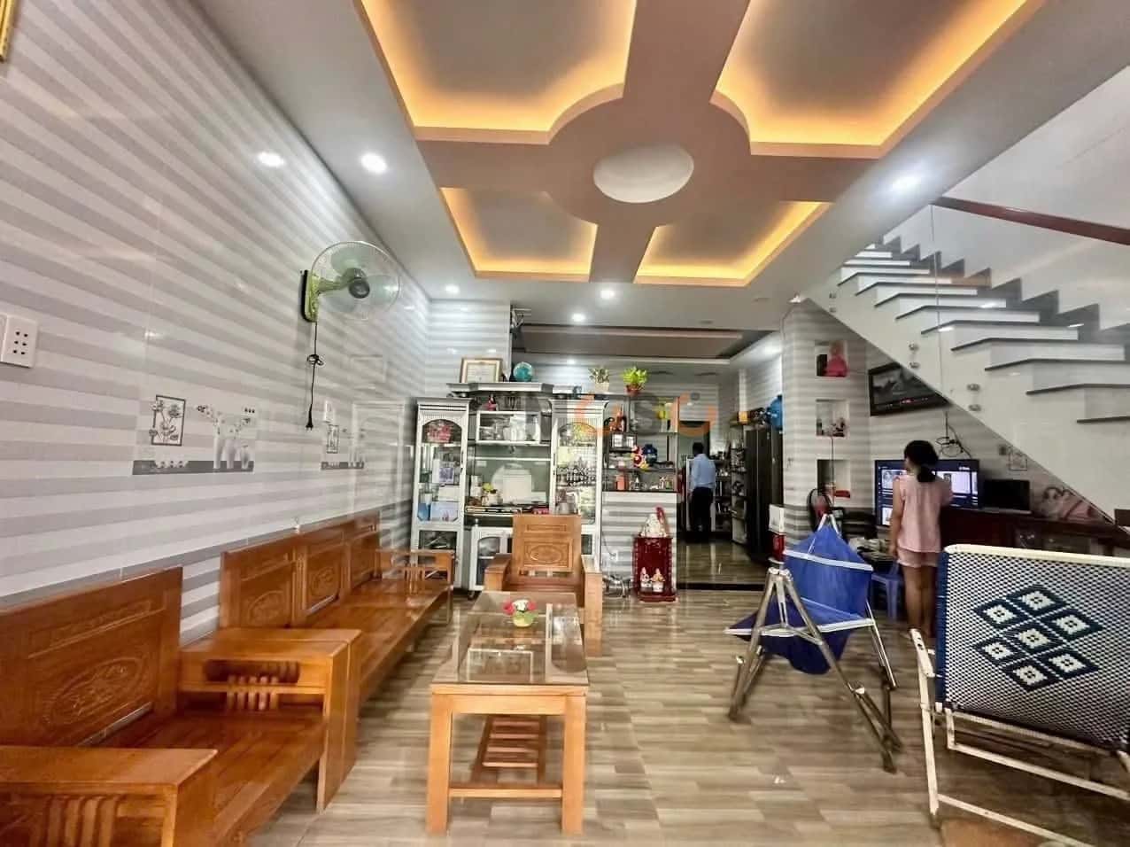 Bán nhà mặt tiền Đinh Tiên Hoàng Thành phố Vĩnh Long, Vĩnh Long – 2 phòng ngủ, giá 2 tỷ — Hình 3 Bán nhà mặt tiền Đinh Tiên Hoàng Thành phố Vĩnh Long, Vĩnh Long – 2 phòng ngủ, giá 2 tỷ — Hình 3