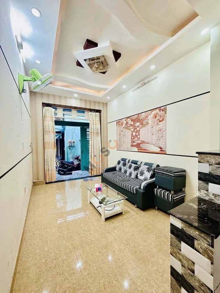 Cho thuê nhà hẻm Đường Tôn Đản Quận 4, TP.HCM – 3 phòng ngủ, giá 13 triệu — Hình 3 Cho thuê nhà hẻm Đường Tôn Đản Quận 4, TP.HCM – 3 phòng ngủ, giá 13 triệu — Hình 3