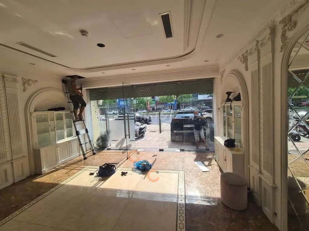 Cho thuê nhà mặt tiền Đường Nguyễn Văn Huyên Cầu Giấy, Hà Nội – giá 59 triệu — Hình 2 Cho thuê nhà mặt tiền Đường Nguyễn Văn Huyên Cầu Giấy, Hà Nội – giá 59 triệu — Hình 2