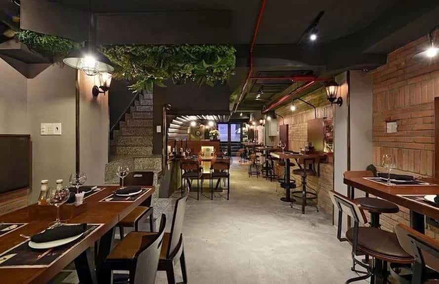 Bán nhà mặt tiền Bùi Thị Xuân Quận 1, TP.HCM – 40 phòng ngủ, giá 250 tỷ — Hình 2 Bán nhà mặt tiền Bùi Thị Xuân Quận 1, TP.HCM – 40 phòng ngủ, giá 250 tỷ — Hình 2
